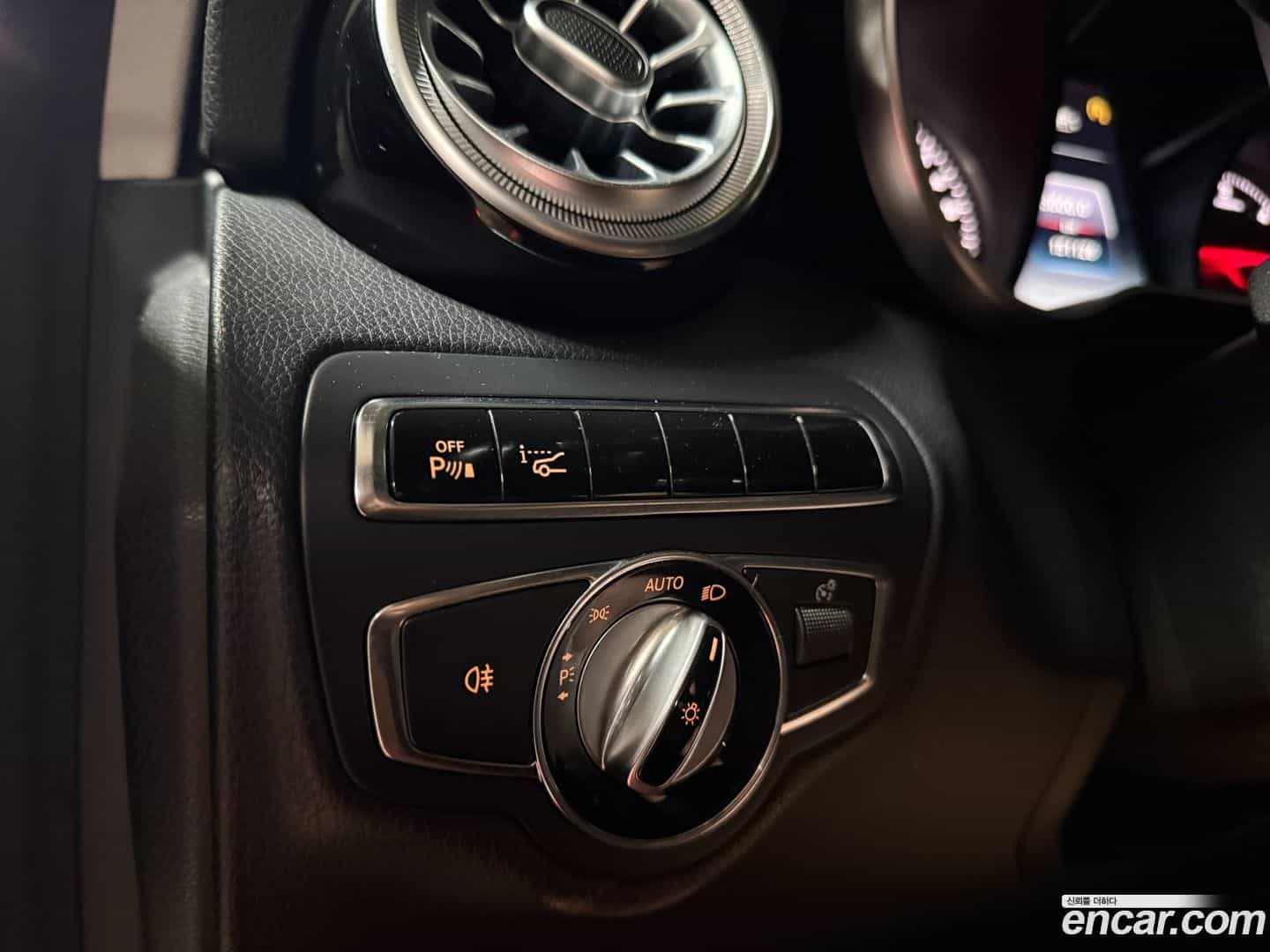 C-Class Mercedes-Benz 2014.6-OPTION-023