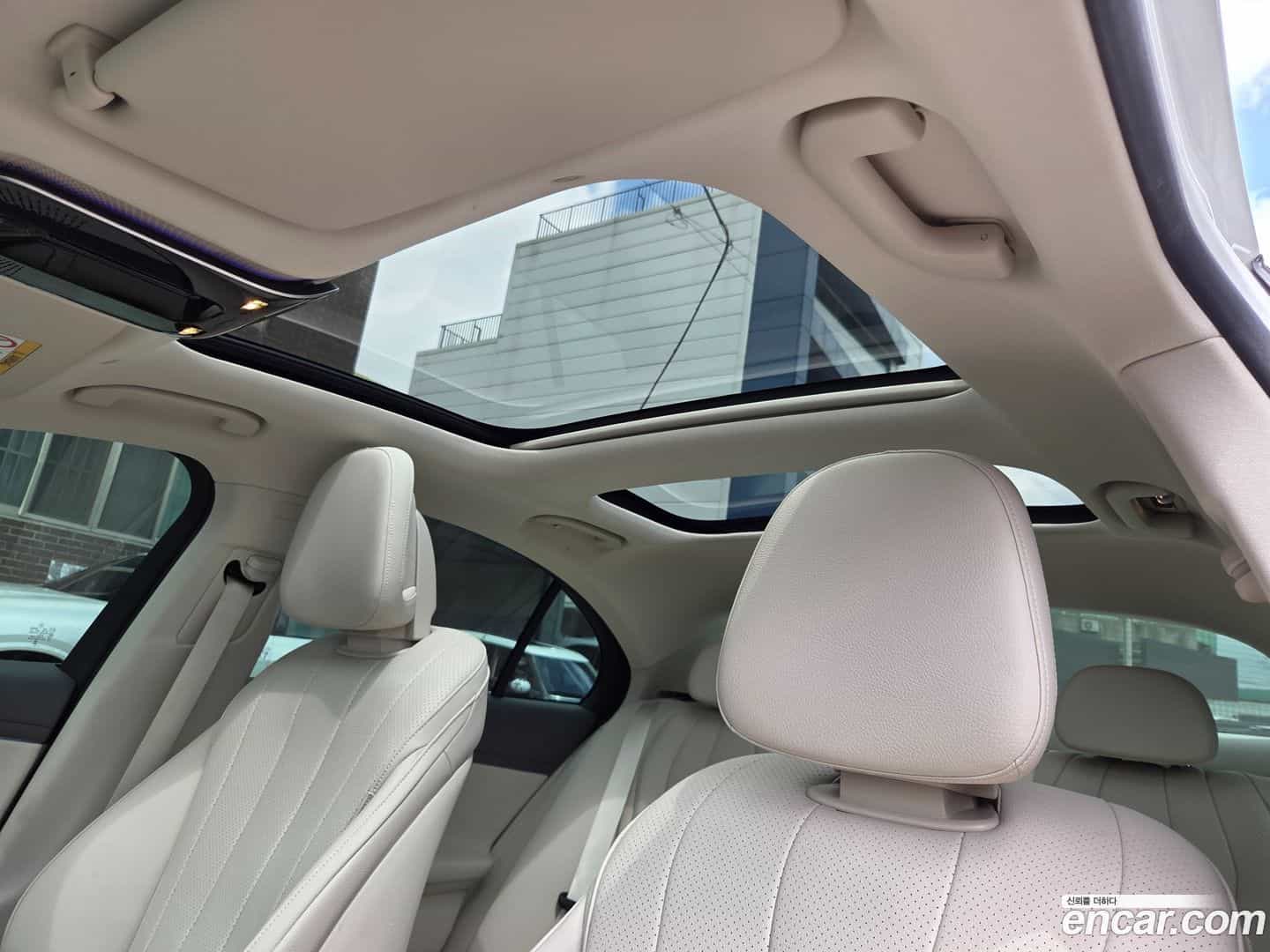 E-Class Mercedes-Benz 2024.9-OPTION-019