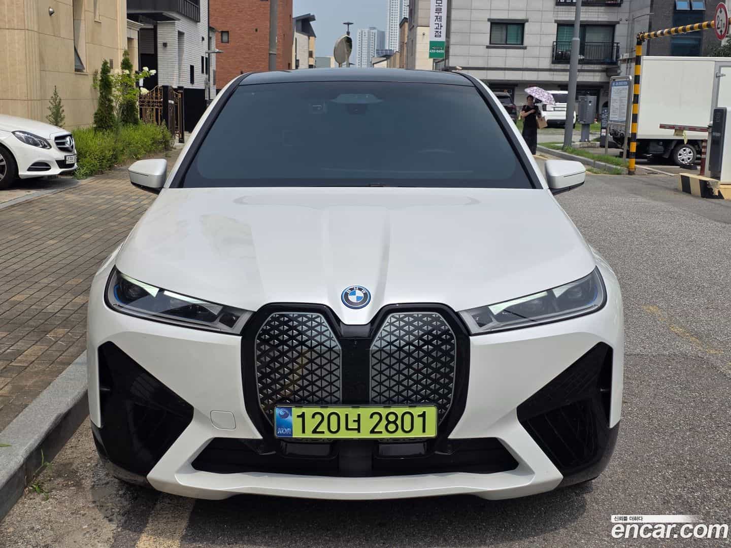 iX BMW 2024.9-OUTER-002