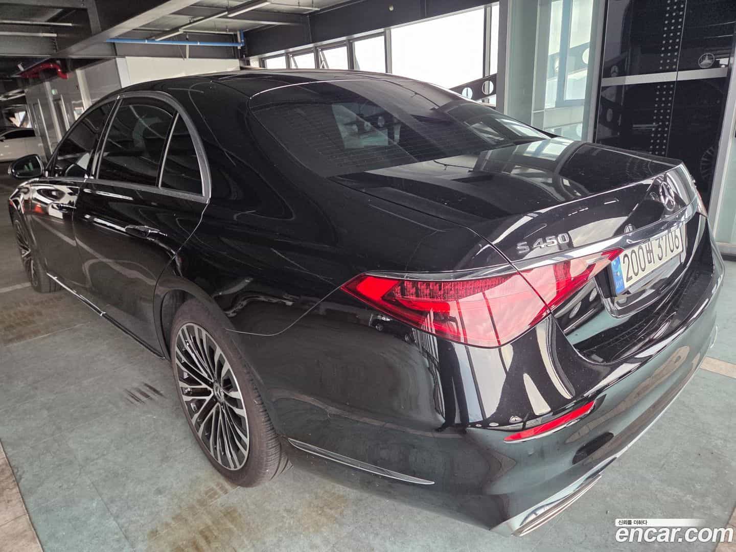 S-Class Mercedes-Benz 2022.7-OUTER-004