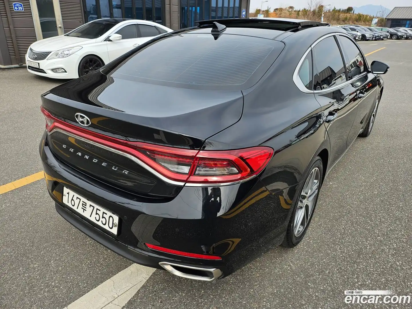 Grandeur Hyundai 2017.2-OUTER-004
