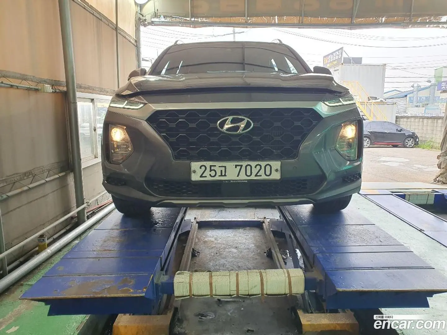 Main__Slider__Photo:Santafe Hyundai 2019.0-0