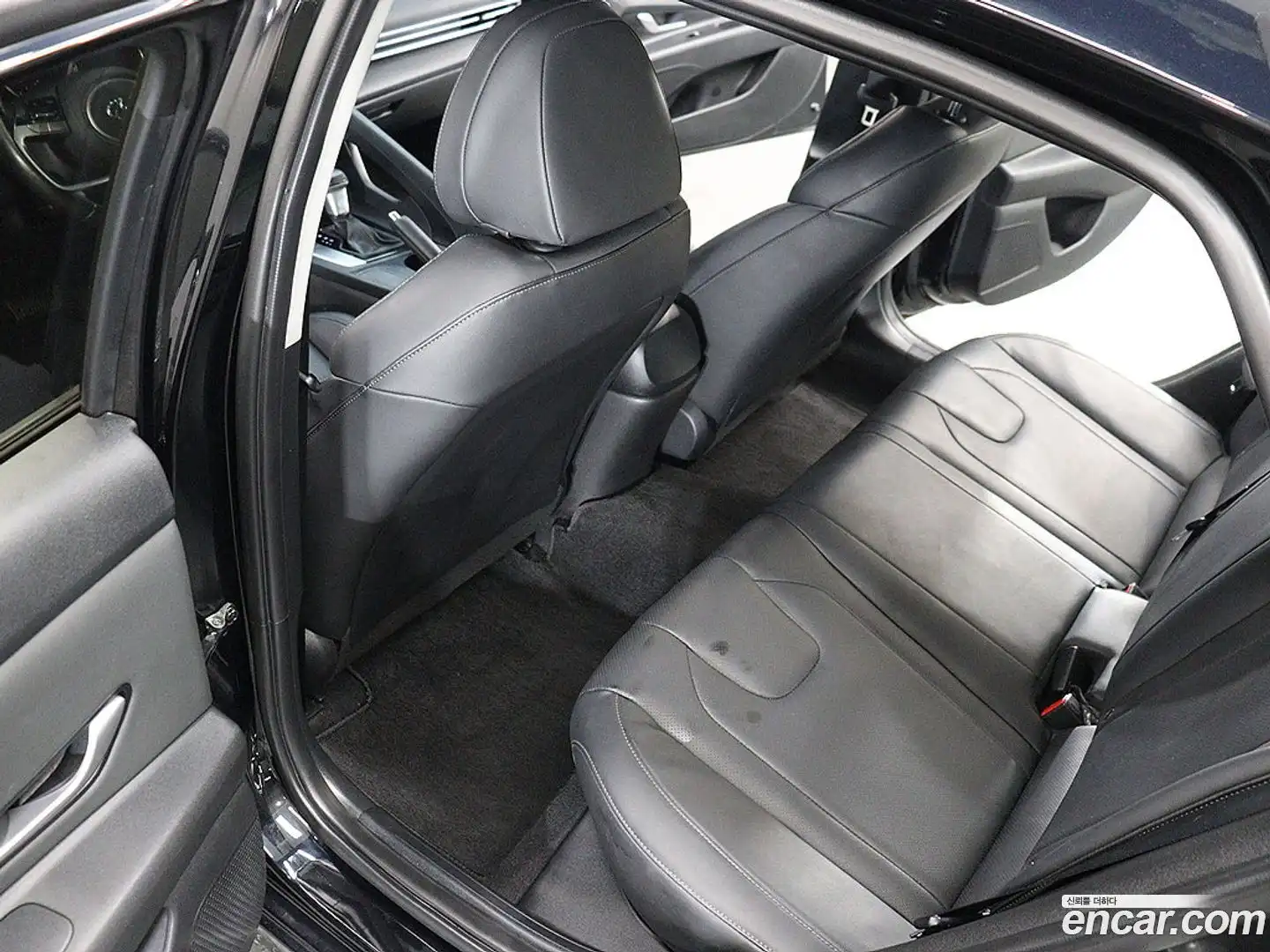 AVANTE Hyundai 2020.7-OPTION-021