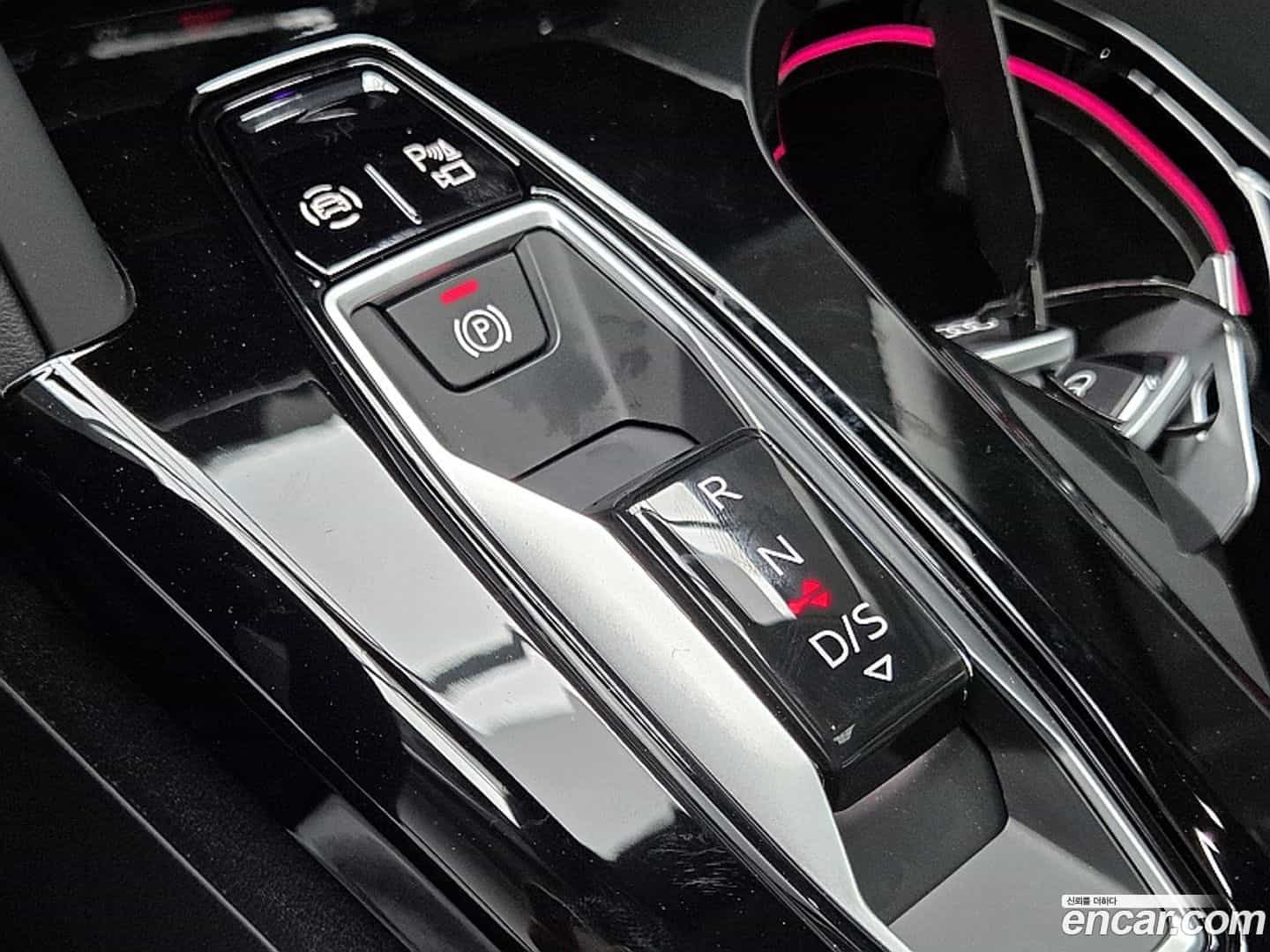 Q5 Audi 2025.11-INNER-009