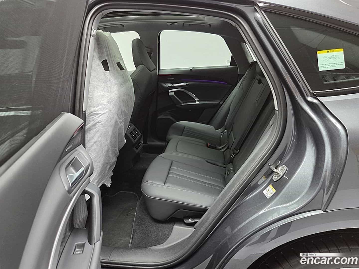 Q5 Audi 2025.11-OPTION-018