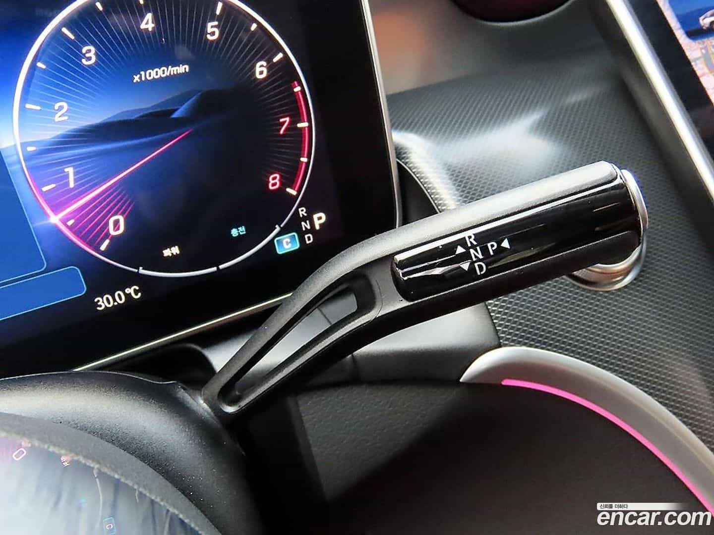 GLC-Class Mercedes-Benz 2025.3-INNER-009