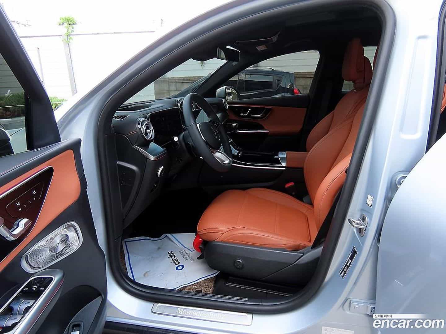 GLC-Class Mercedes-Benz 2025.3-INNER-010