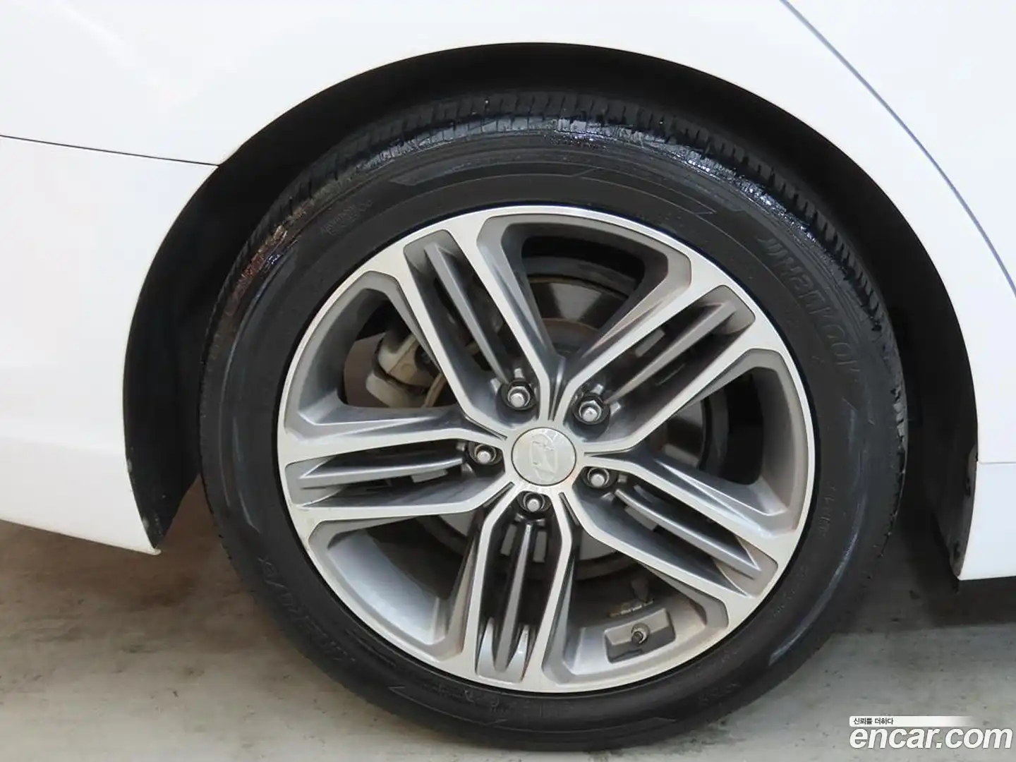 Grandeur Hyundai 2017.6-OUTER-005