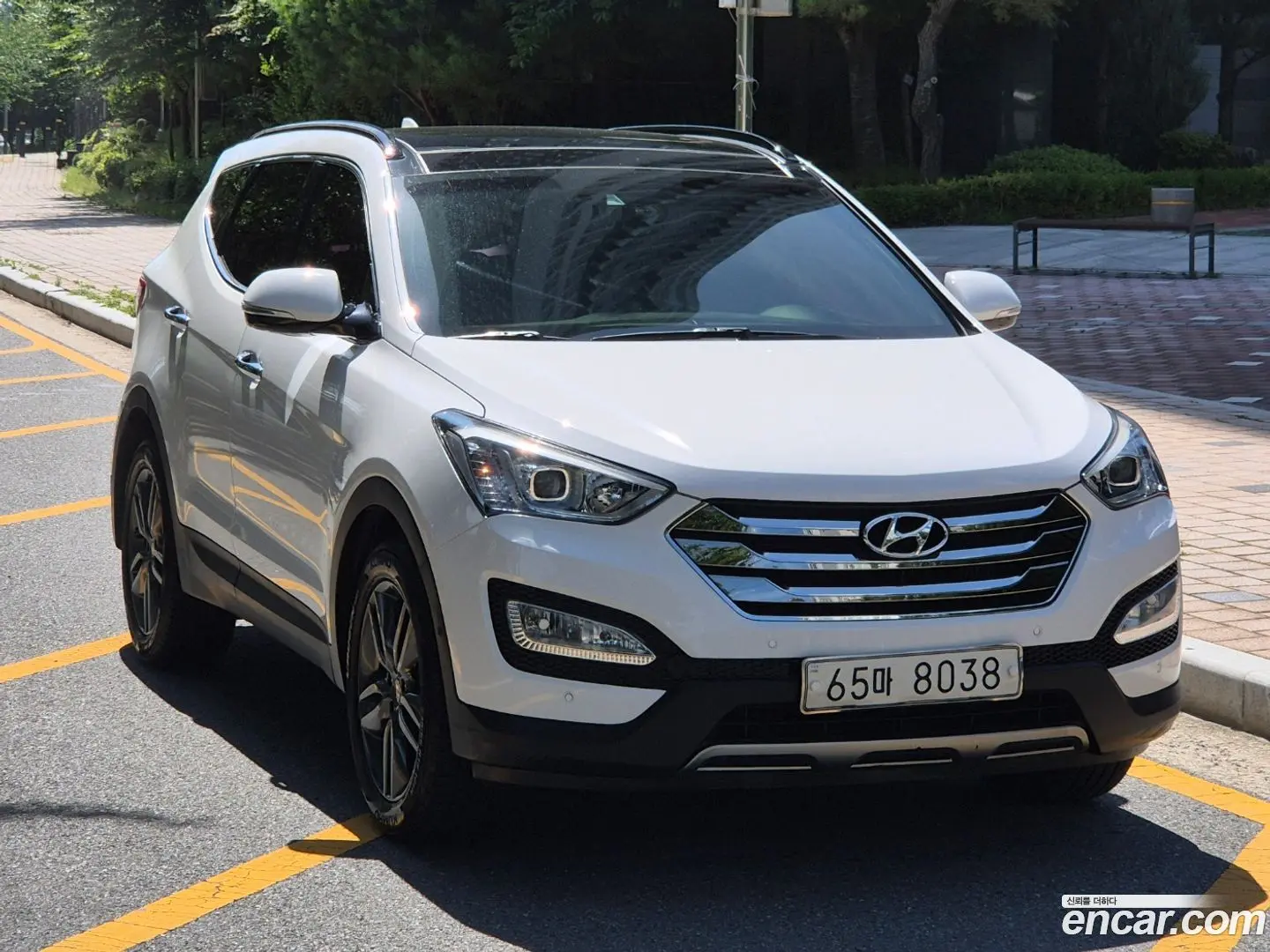Main__Slider__Photo:Santafe Hyundai 2014.5-0