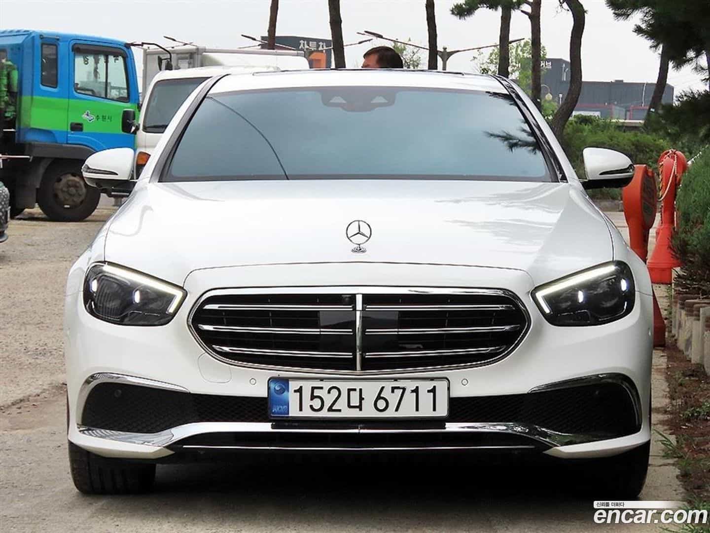 E-Class Mercedes-Benz 2023.8-OUTER-001