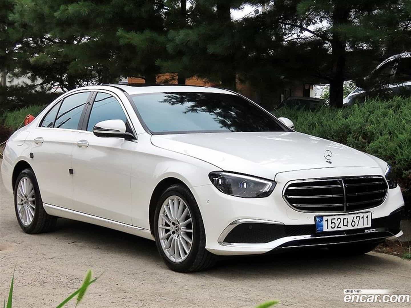 E-Class Mercedes-Benz 2023.8-OUTER-002