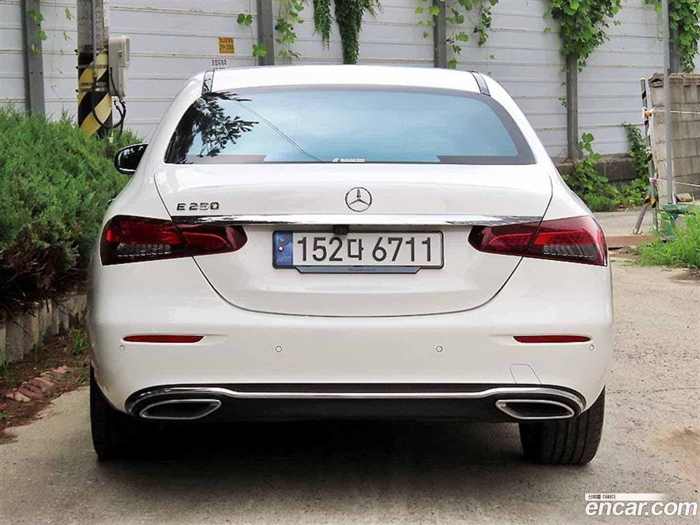 E-Class Mercedes-Benz 2023.8-OUTER-004