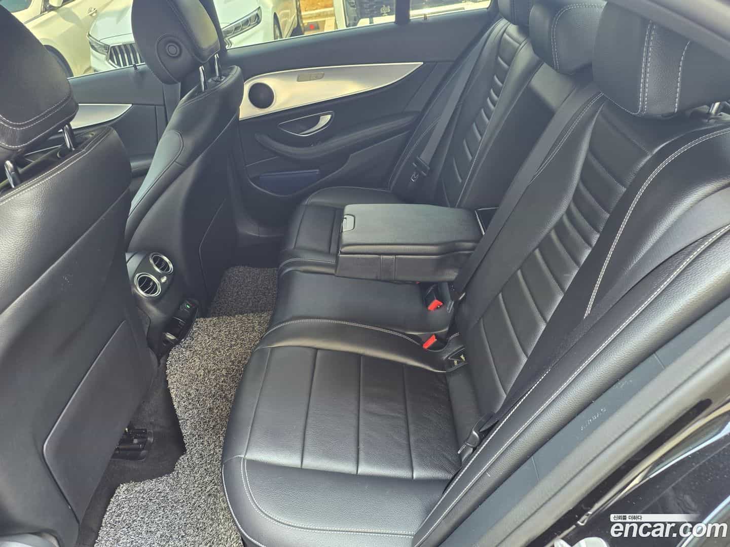 E-Class Mercedes-Benz 2020.8-INNER-009