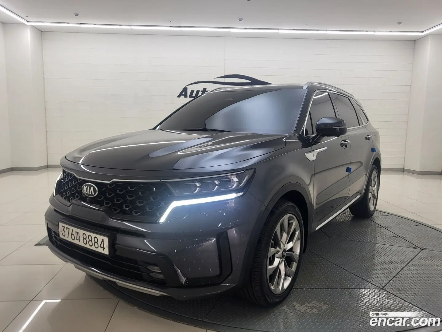 Main__Slider__Photo:Sorento Kia 2020.11-0
