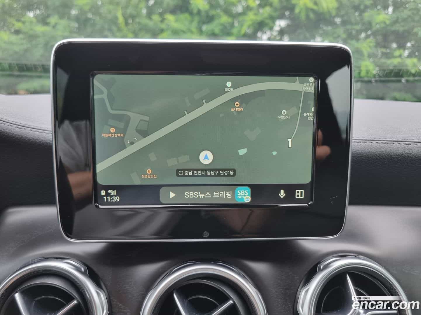 GLA-Class Mercedes-Benz 2017.8-INNER-009