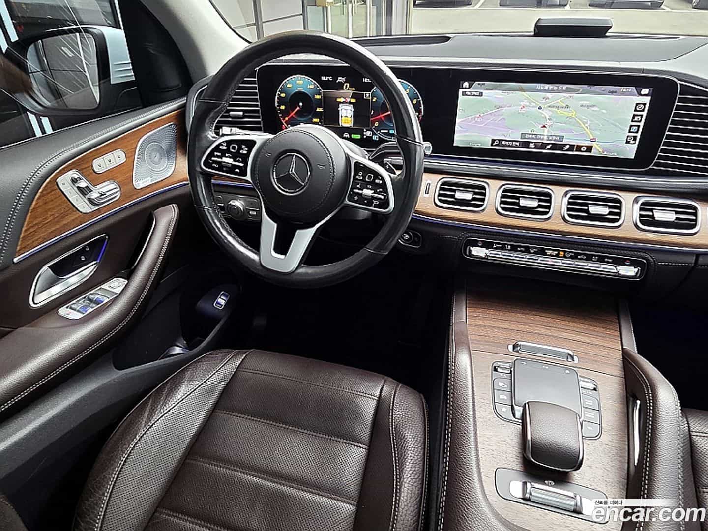 GLE-Class Mercedes-Benz 2020.9-INNER-008