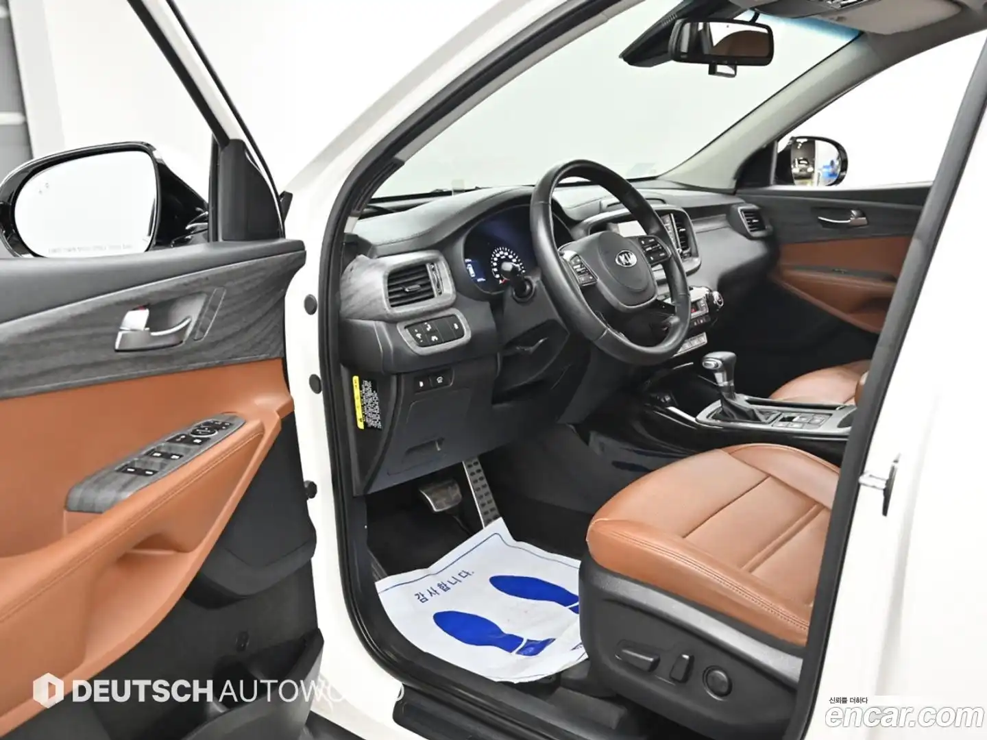 Sorento Kia 2018.1-INNER-010
