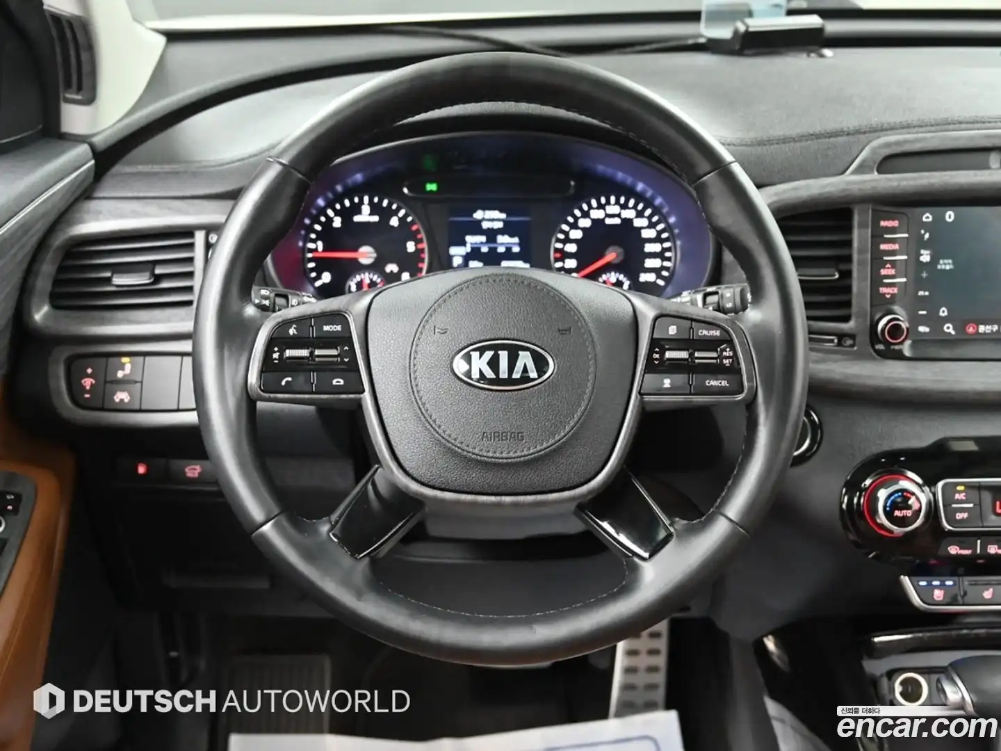 Sorento Kia 2018.1-OPTION-016