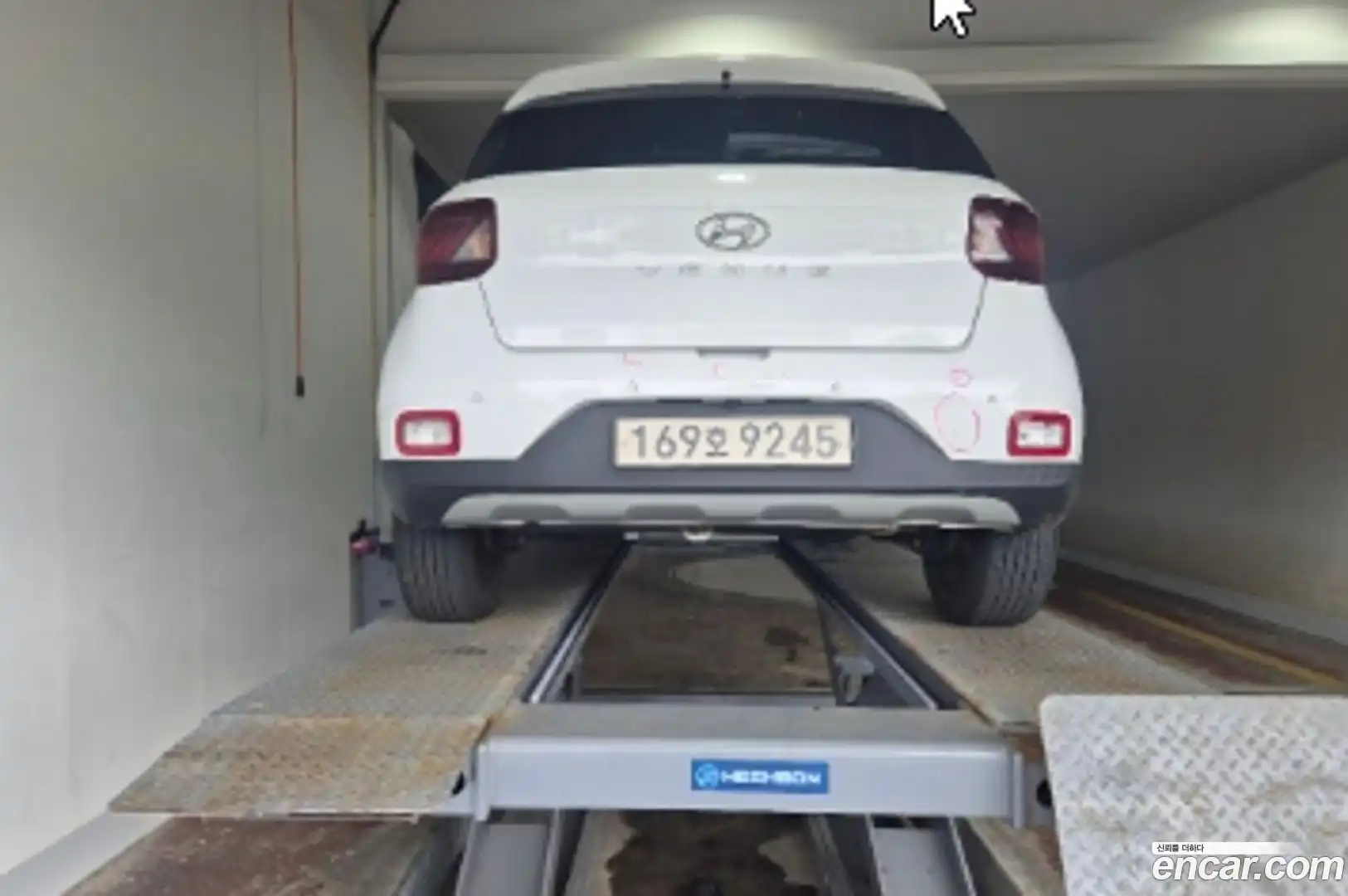 Venue Hyundai 2022.6-OUTER-002