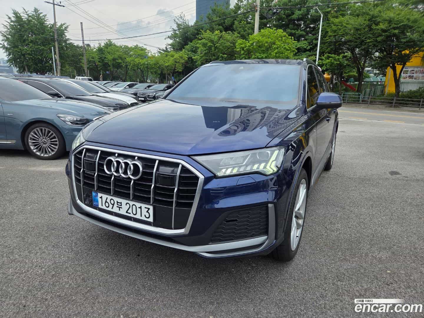 Q7 Audi 2023.11-OUTER-001