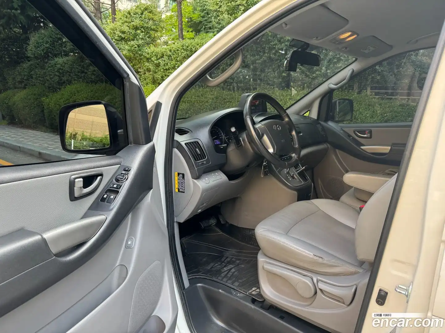 Starex Hyundai 2021.0-OPTION-019