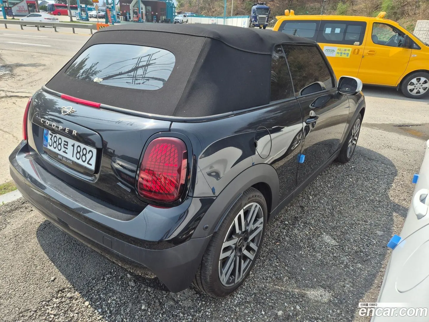 Main__Slider__Photo:Cooper Convertible Mini 2025.3-1