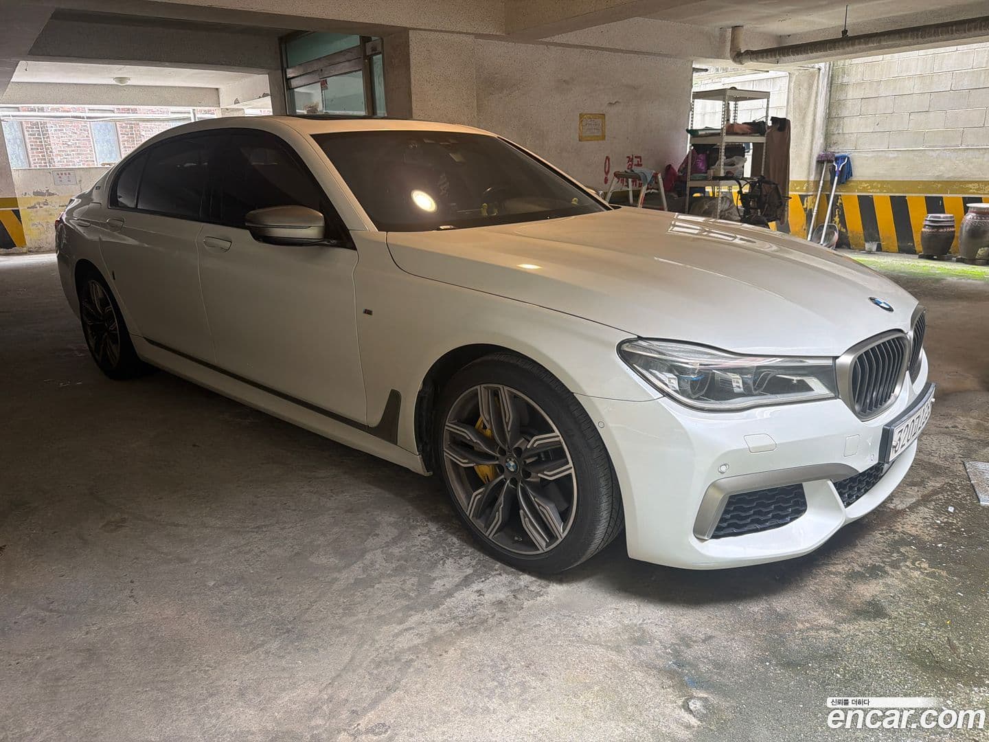 Main__Slider__Photo:7-Series BMW 2017.9-0