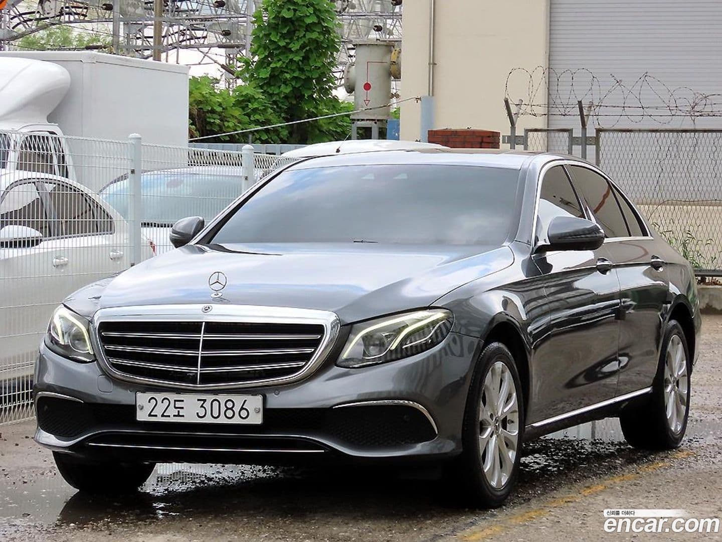 Main__Slider__Photo:E-Class Mercedes-Benz 2018.11-0