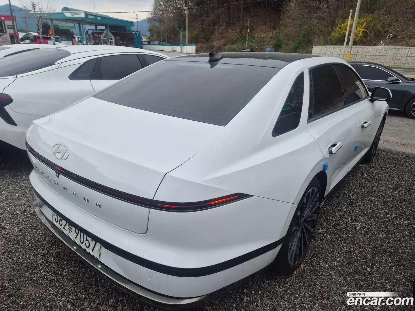 Grandeur Hyundai 2022.11-OUTER-002