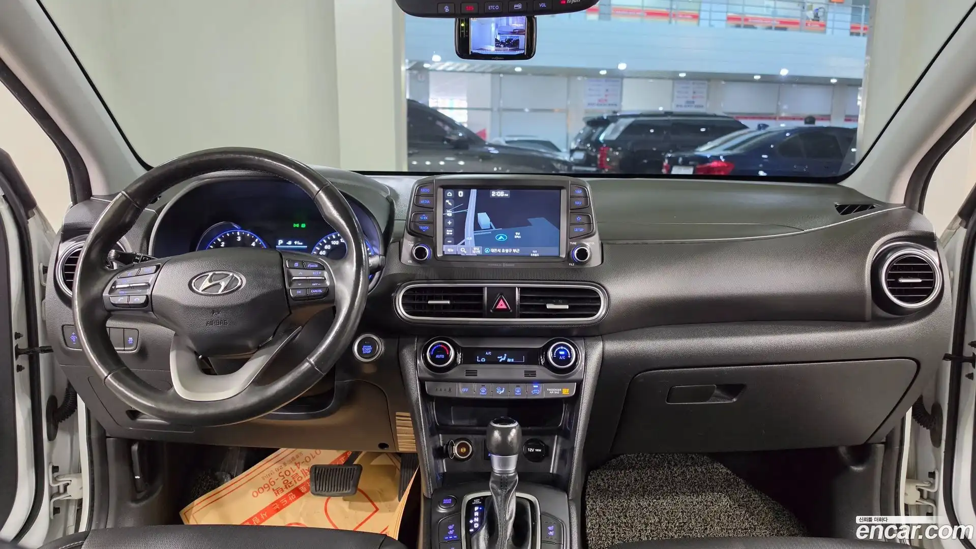Kona Hyundai 2018.2-INNER-010
