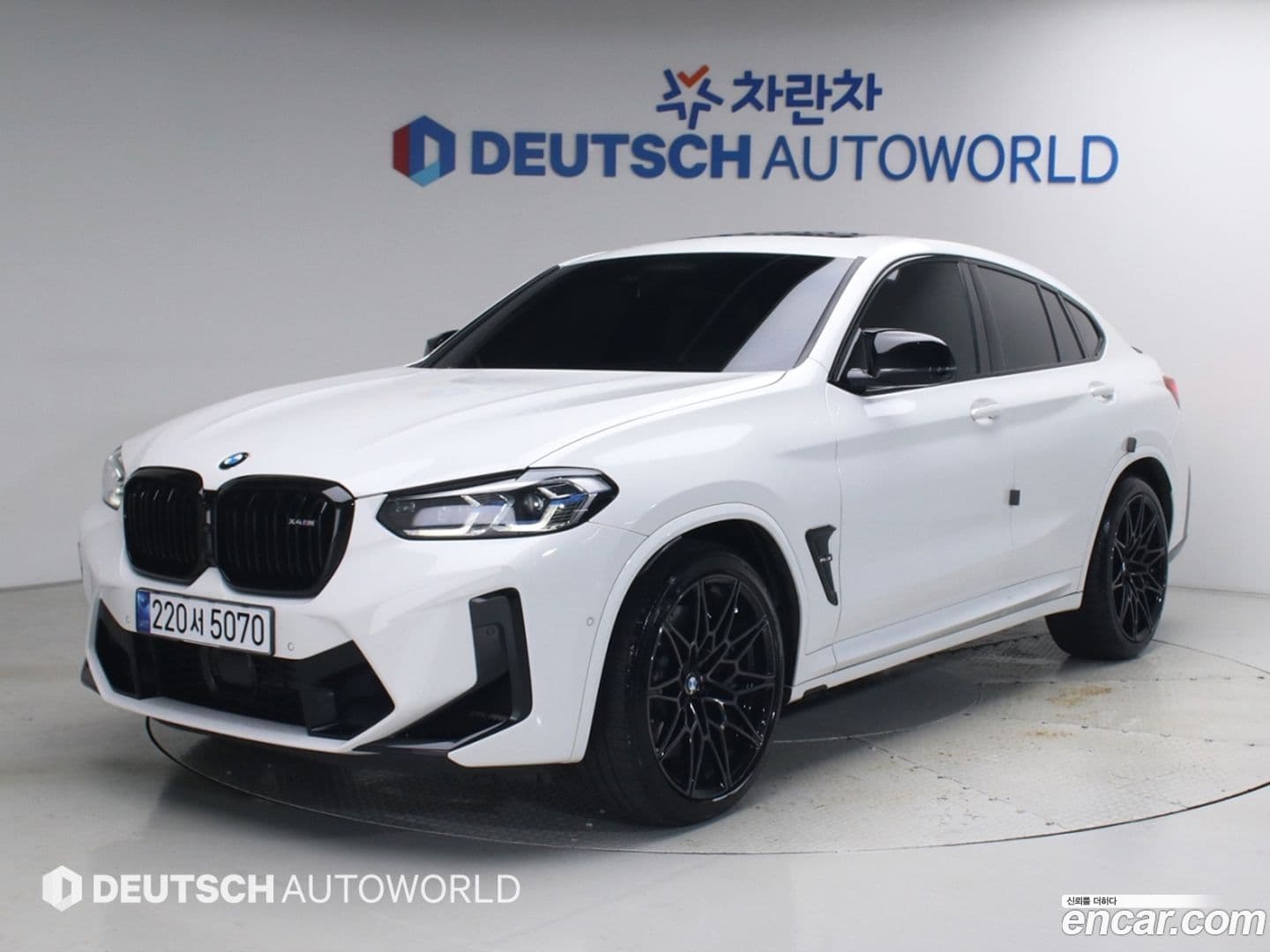 Main__Slider__Photo:X4M BMW 2022.2-0