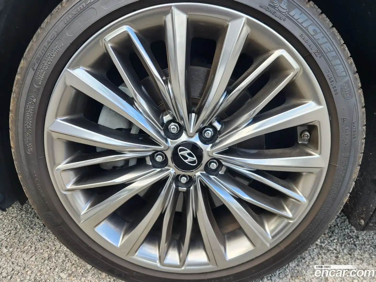 Grandeur Hyundai 2018.10-OPTION-024