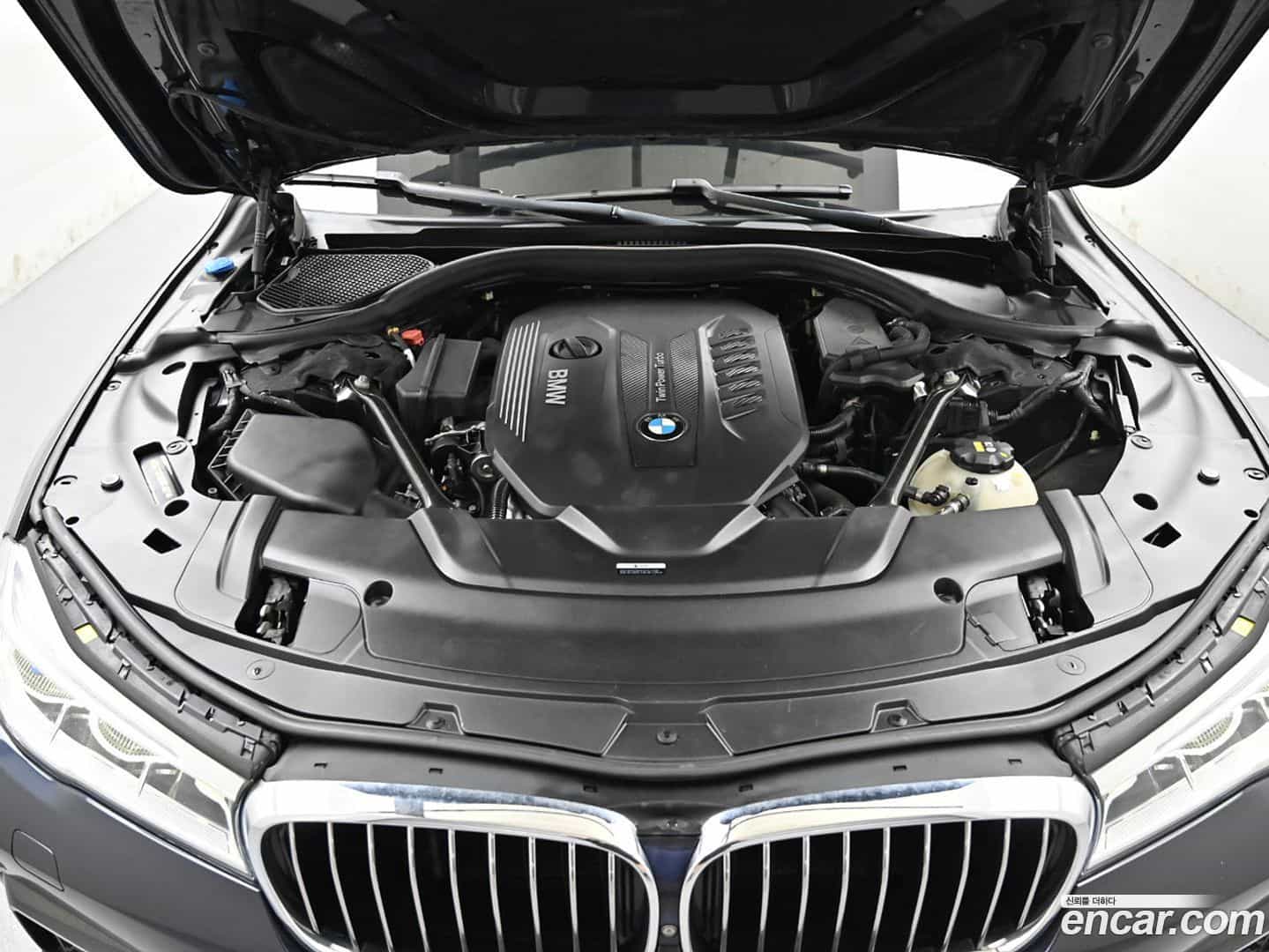 7-Series BMW 2018.11-OUTER-006