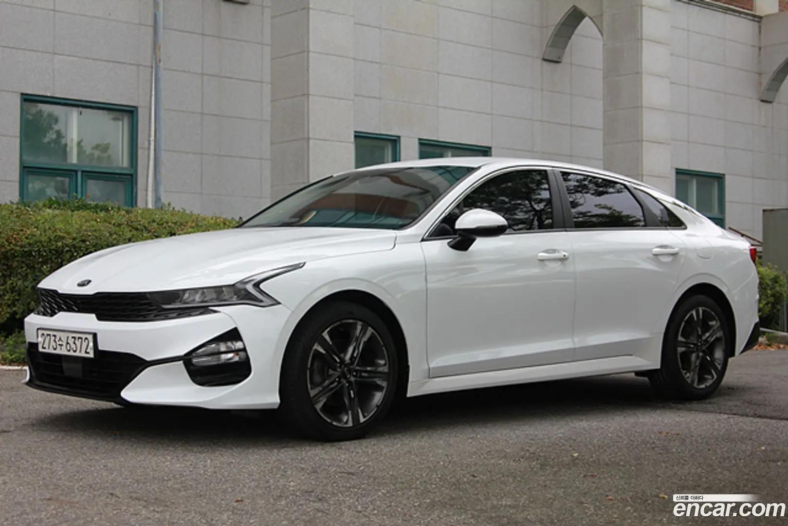 Main__Slider__Photo:K5 Kia 2021.4-0