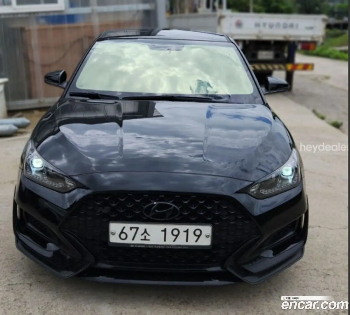 Main__Slider__Photo:Veloster Hyundai 2018.9-0