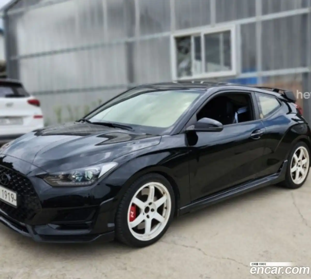 Veloster Hyundai 2018.9-OUTER-002