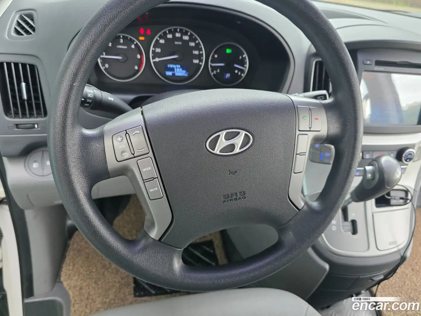 Starex Hyundai 2016.4-INNER-009