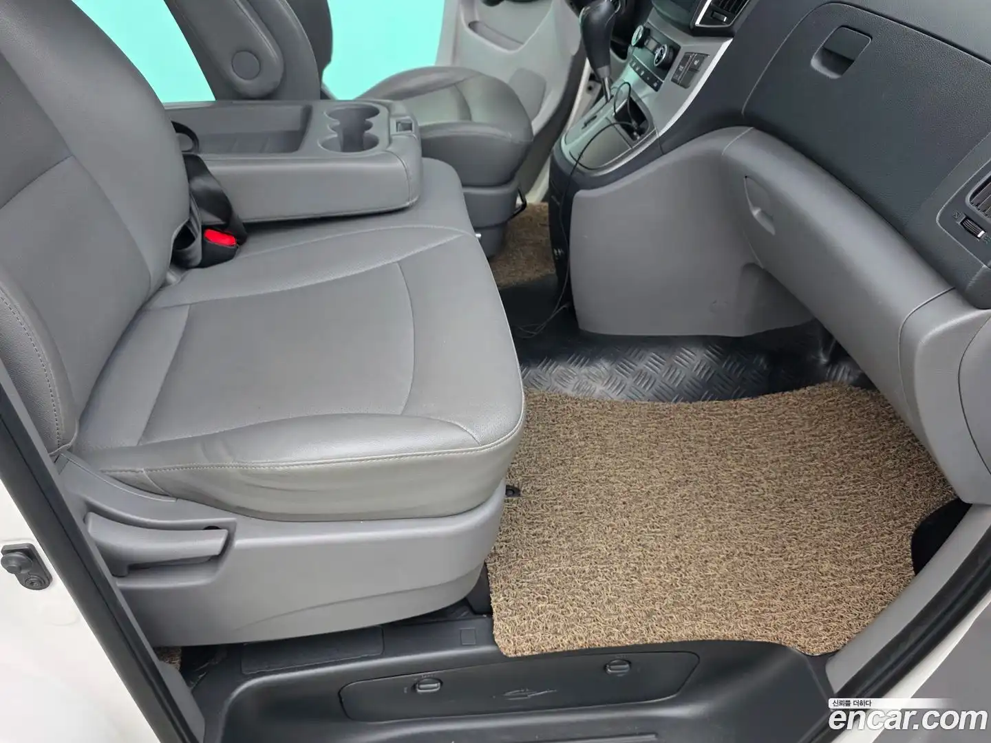 Starex Hyundai 2016.4-OPTION-015