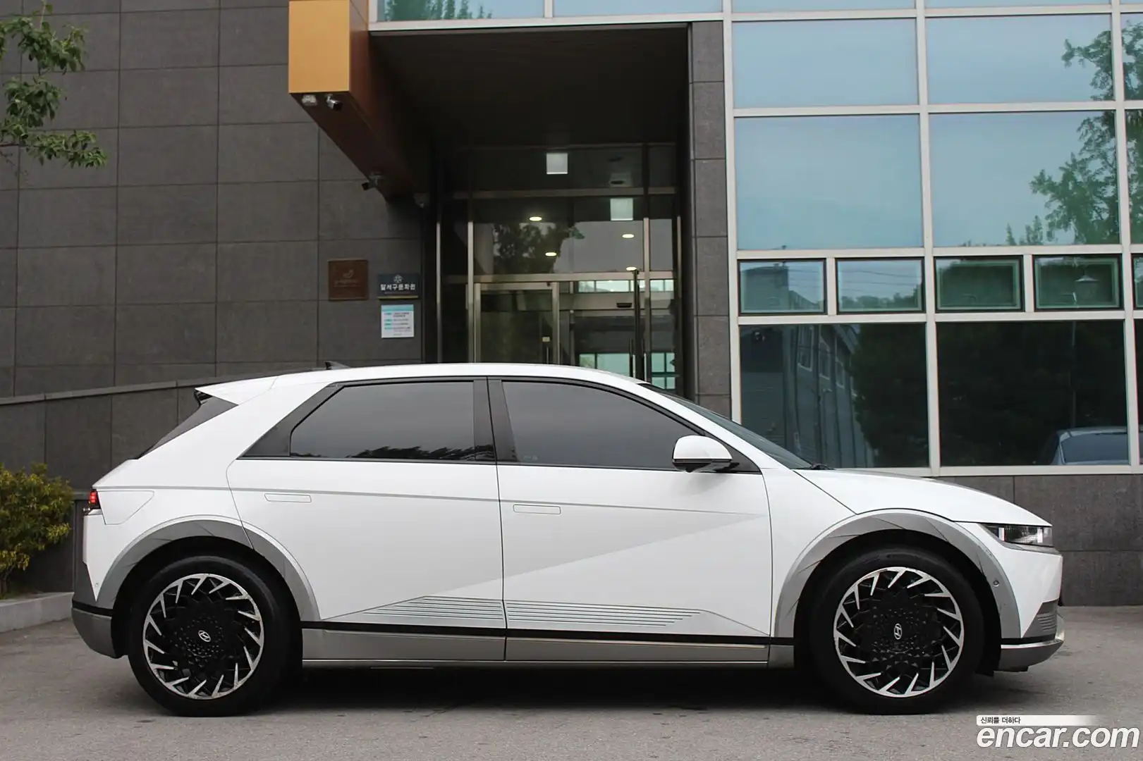 Ioniq5 Hyundai 2022.5-OUTER-003