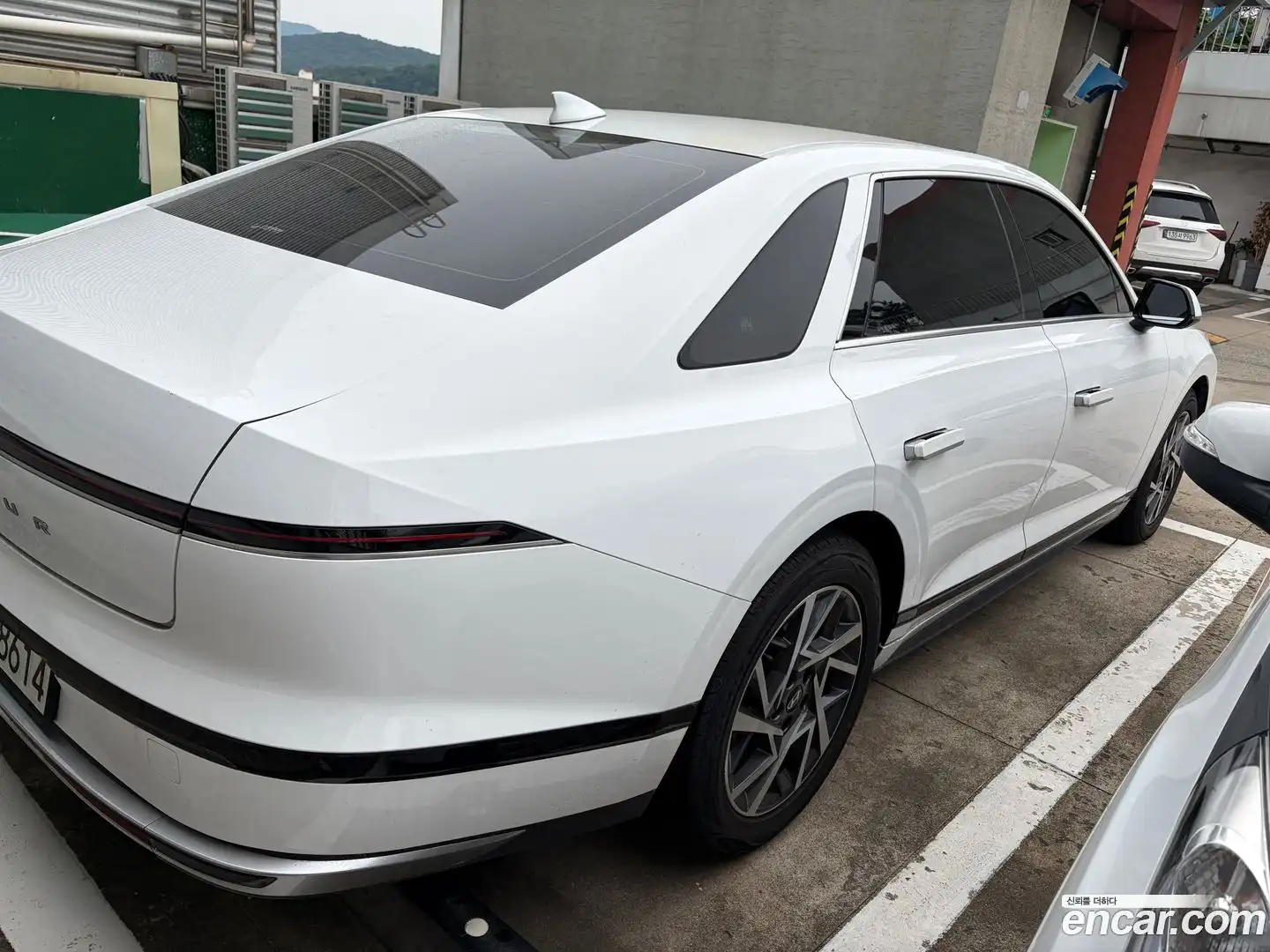 Grandeur Hyundai 2022.11-OUTER-002