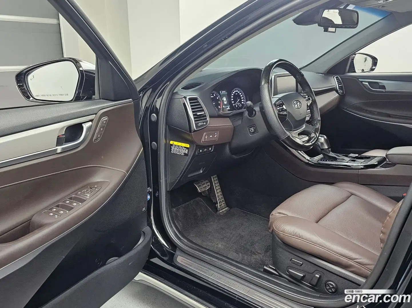 Grandeur Hyundai 2017.11-OPTION-015