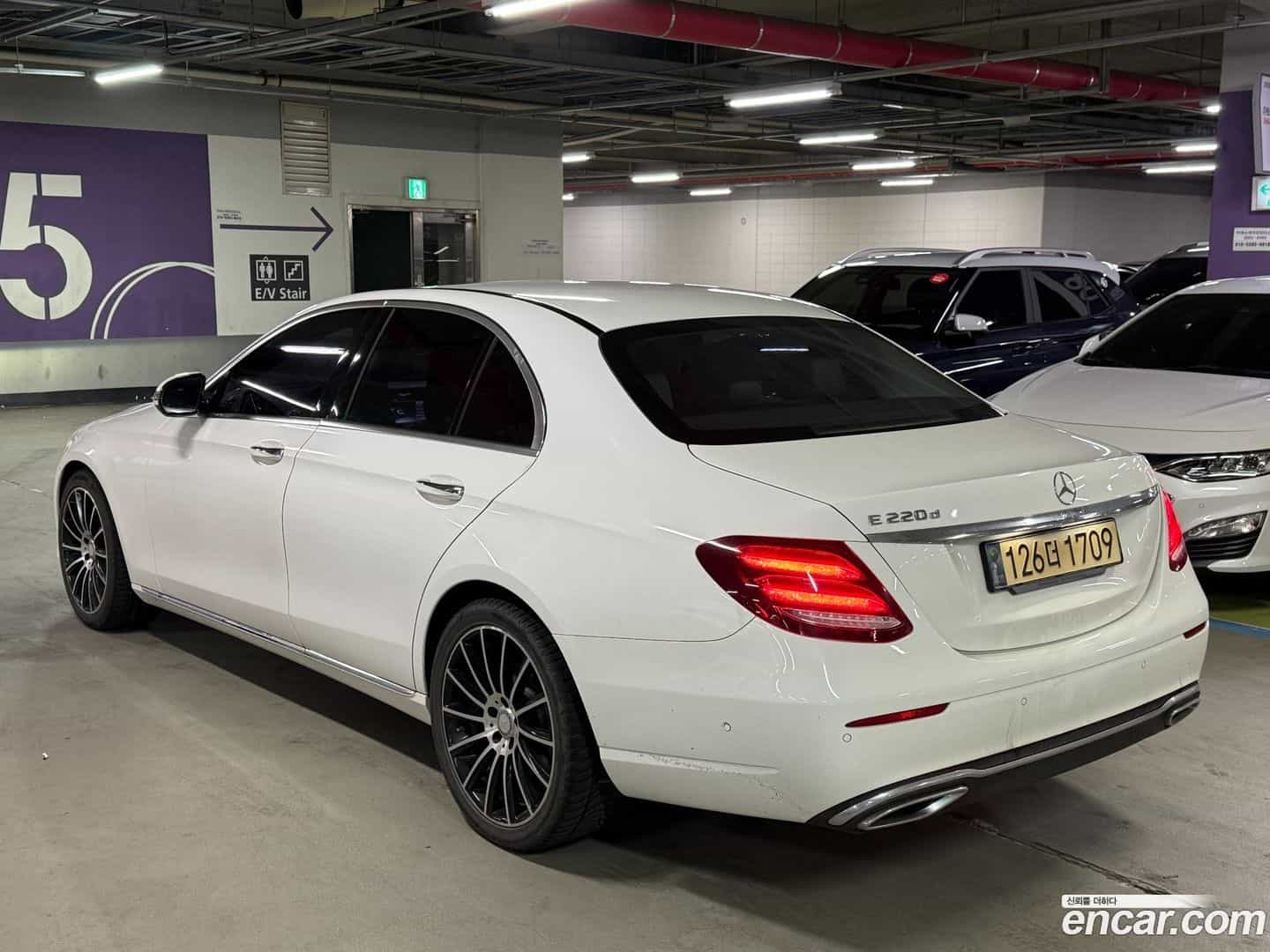E-Class Mercedes-Benz 2016.10-OUTER-004