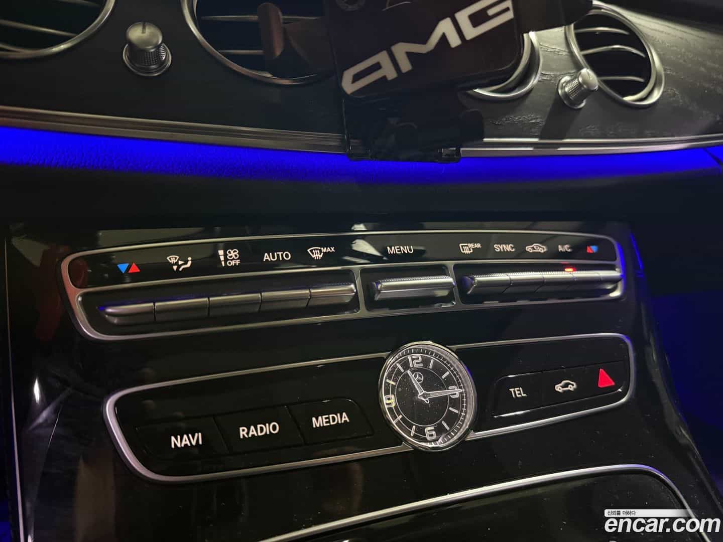 E-Class Mercedes-Benz 2016.10-OPTION-015
