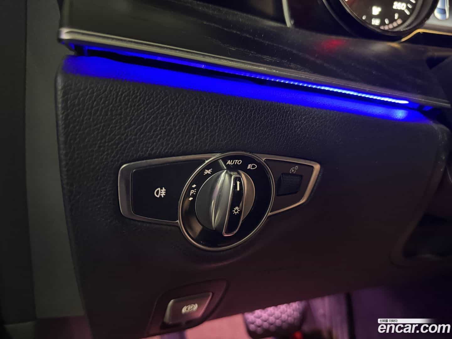 E-Class Mercedes-Benz 2016.10-OPTION-022