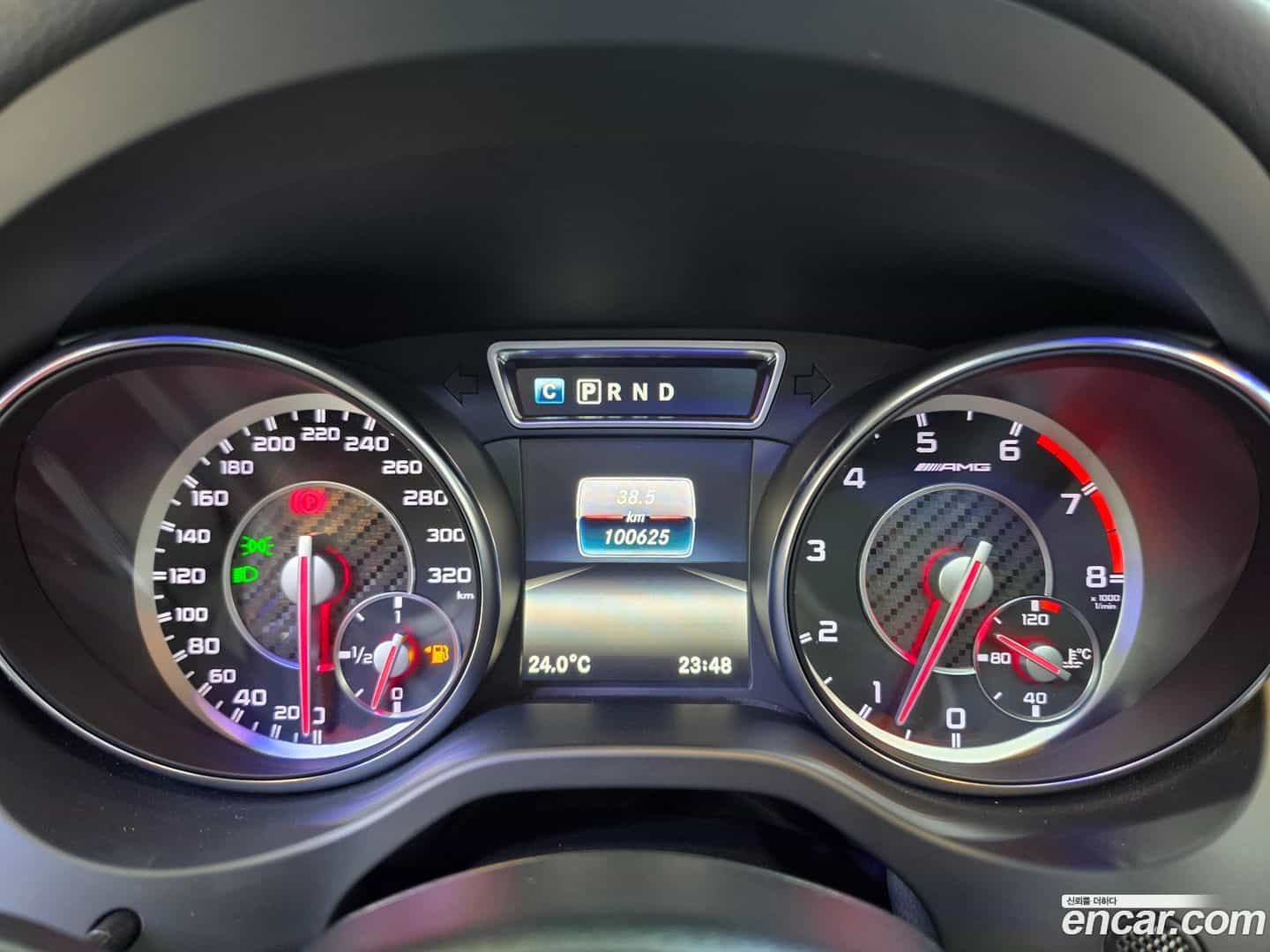 CLA-Class Mercedes-Benz 2016.4-INNER-010