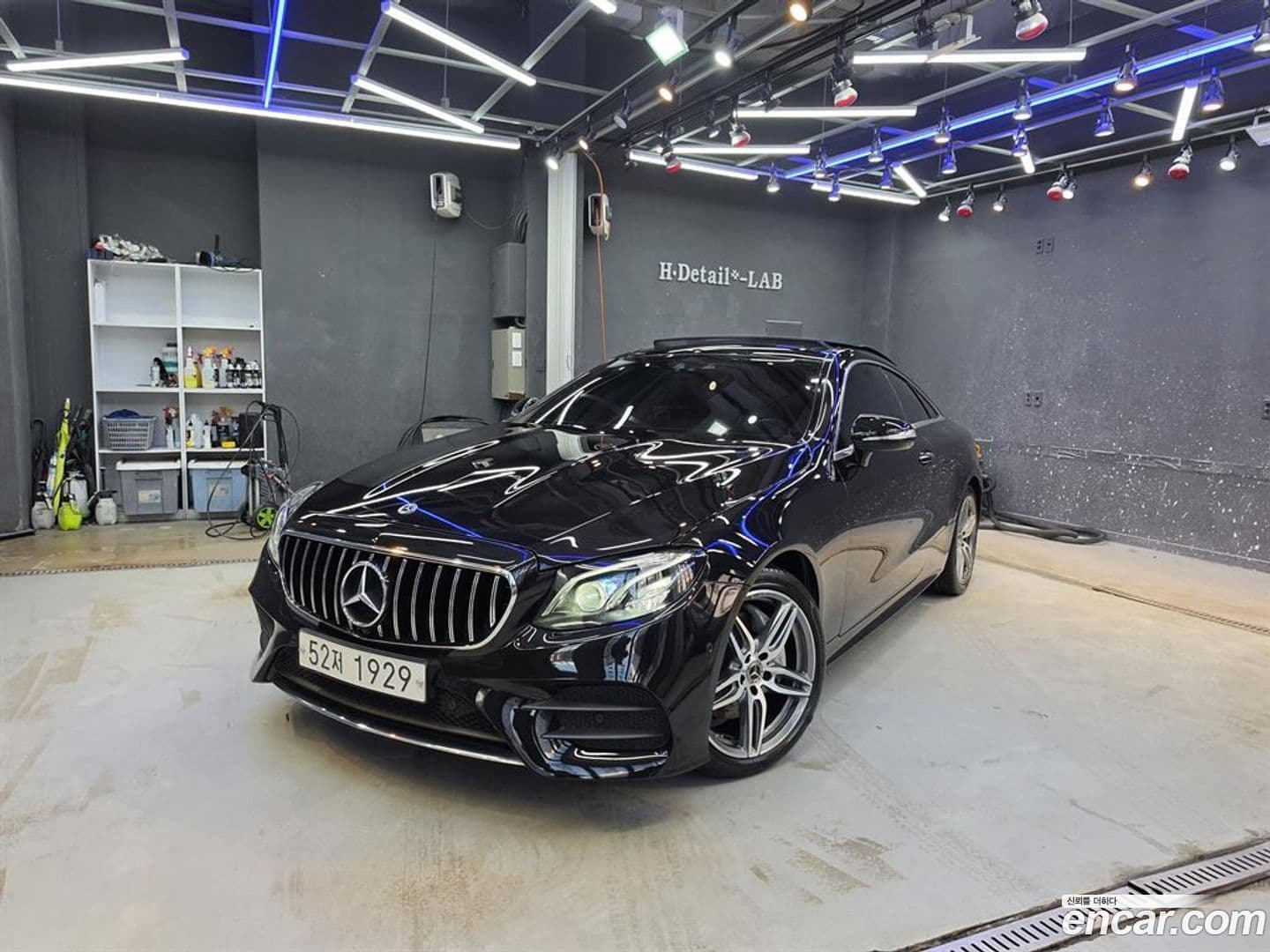 Main__Slider__Photo:E-Class Mercedes-Benz 2018.5-0