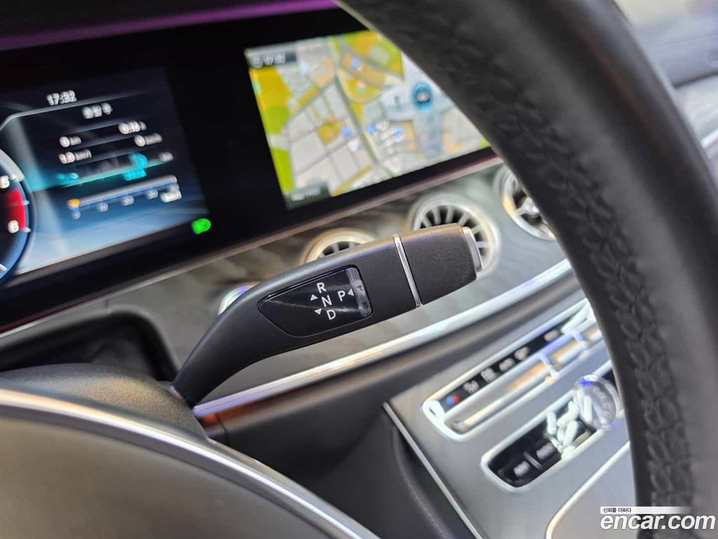 E-Class Mercedes-Benz 2018.5-OPTION-016
