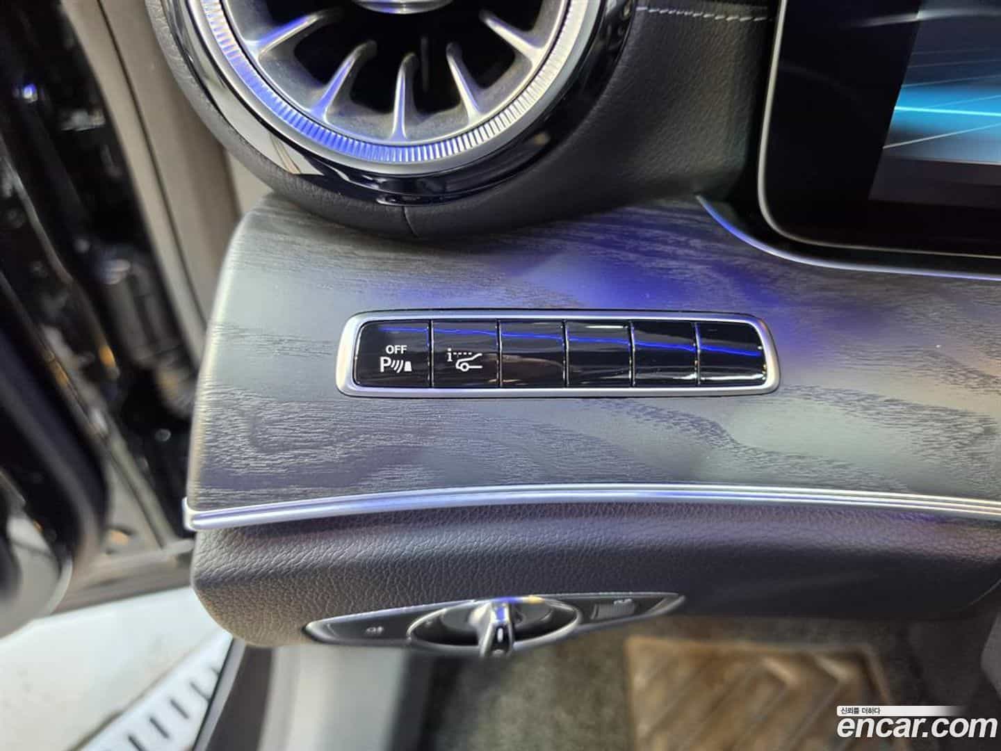 E-Class Mercedes-Benz 2018.5-OPTION-019