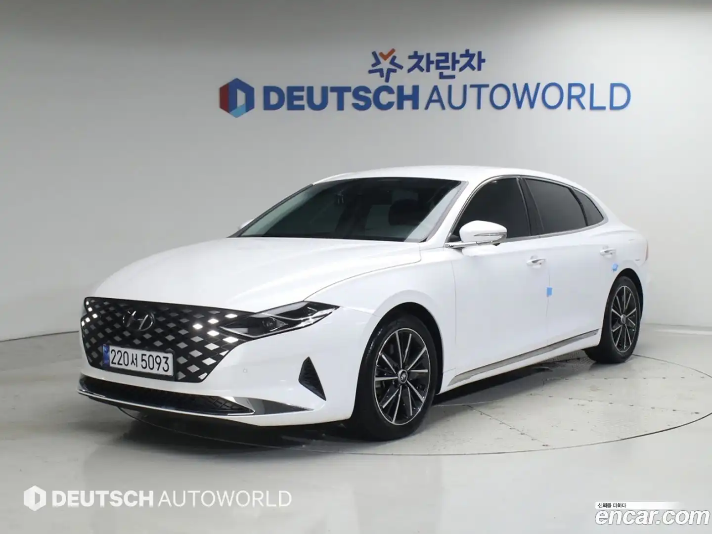 Grandeur Hyundai 2021.11-OUTER-001