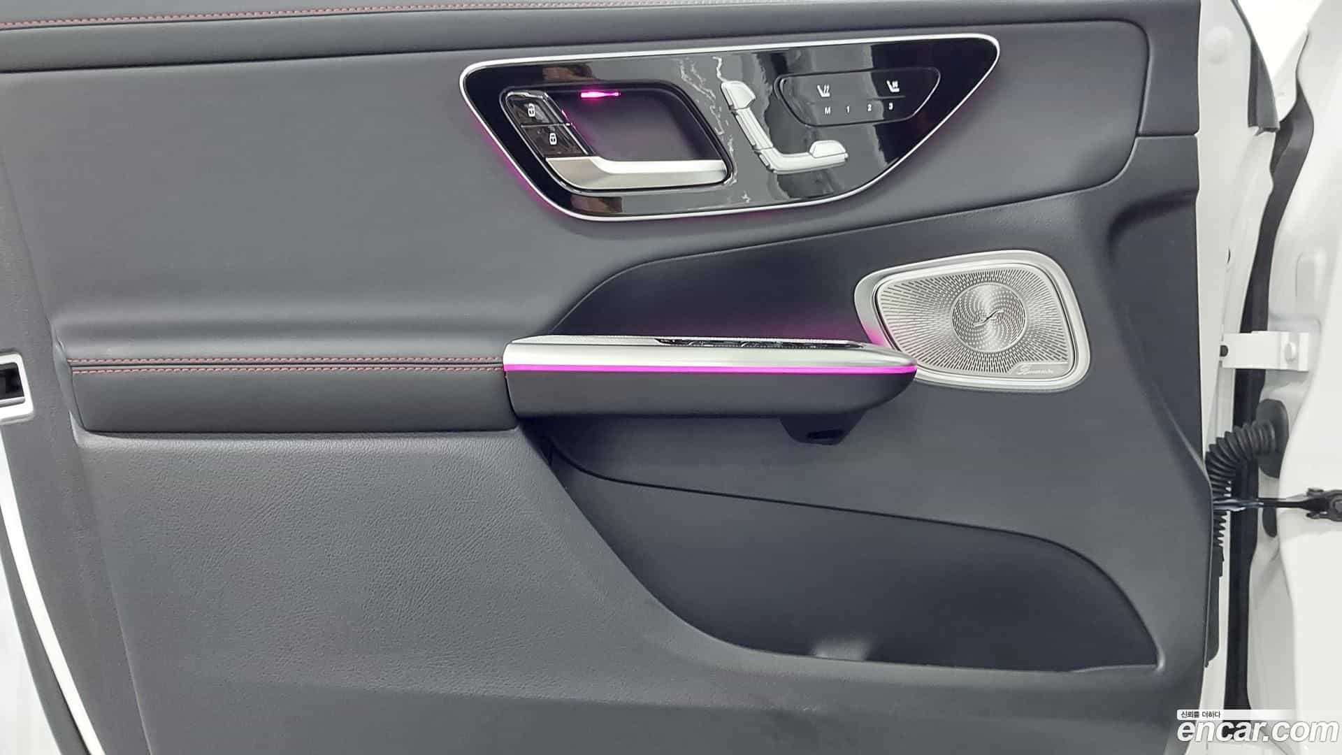 GLC-Class Mercedes-Benz 2025.8-OPTION-019